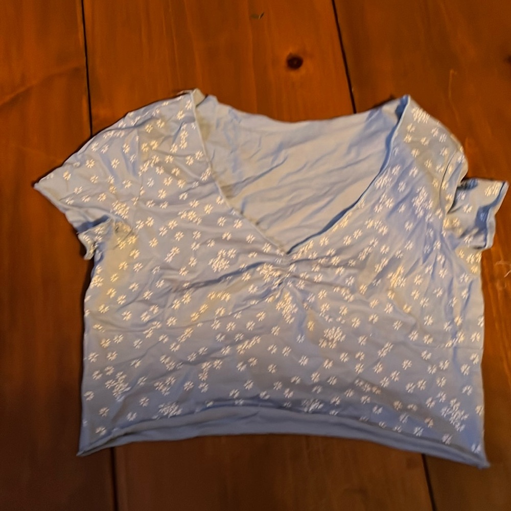 Shein. Flowered top. Size small